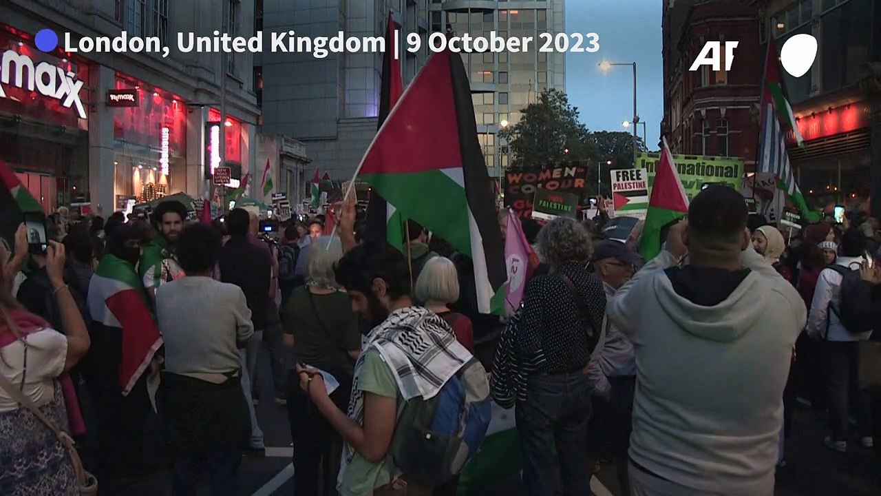 Pro-Palestinian and pro-Israel supporters gather at separate rallies in London