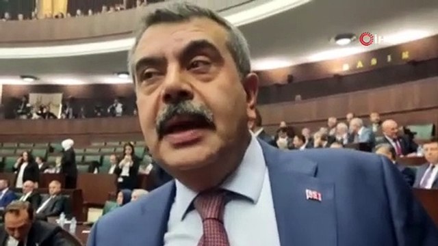 Milli Eğitim Bakanı açıkladı! Okullarda ara tatil kalkacak mı?