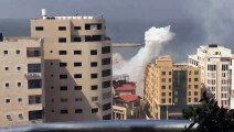 أعمدة دخان فوق مرفأ غزة إثر القصف الإسرائيلي