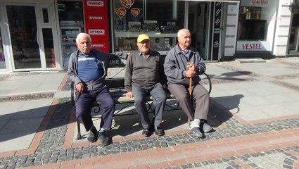 Edirne'de halen çalışmayan emekliler bir defaya mahsus ödenecek 5 bin lira ikramiyeyi az buldu: Dilenciye verilecek sadaka