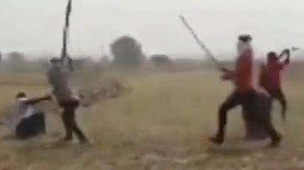 हैवानियत: दबंगों का टूटा पति पत्नी पर कहर,Video देख कांप जाएगा कलेजा