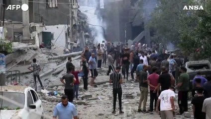 Moschea rasa al suolo da un attacco aereo israeliano su Gaza