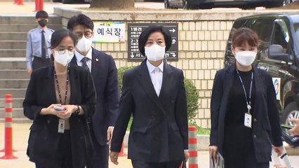 '10억 수수' 이정근 전 민주당 사무부총장 2심 감형...징역 4년 2개월 / YTN
