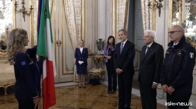 Covid, Mattarella consegna medaglia al valore alla Protezione Civile