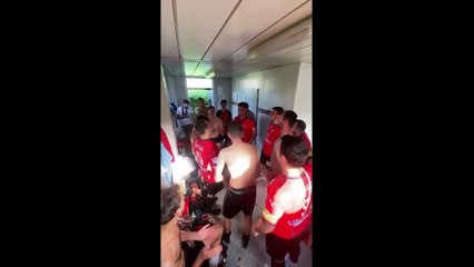 DANS LE VESTIAIRE DES SENIORS B