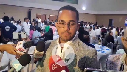 Ministro de la Juventud apuesta a los jóvenes para una "política diferente"