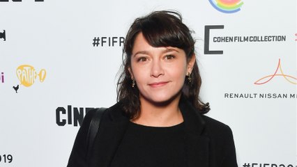 GALA VIDEO - PHOTO - Emma de Caunes : sa fille Nina, qu’elle a eue avec Sinclair, a bien grandi !