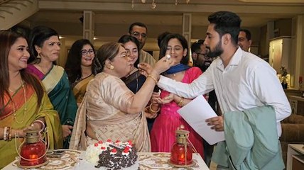 সোমরাজ তিতিরের গল্পে নতুন চমক! মন দিতে চাই-এর ২০০ পর্ব সেলিব্রেশনে তারকারা