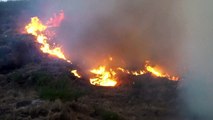 Famílias são evacuadas devido a incêndios florestais na Argentina