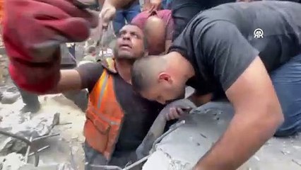 AA foto muhabirinin Gazze’deki evi yerle bir oldu