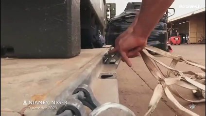 شاهد: استمرار مغادرة الجنود ونقل العتاد العسكري الفرنسي من النيجر