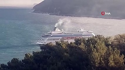 Rus turistleri taşıyan kruvaziyer gemiye fırtına sürprizi