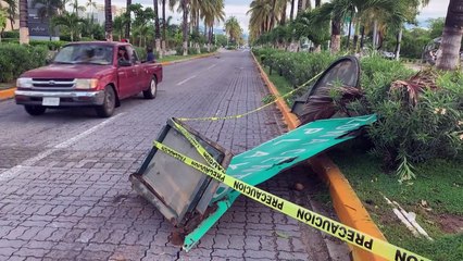 Furacão Lidia deixa ao menos dois mortos e rastro de destruição no México