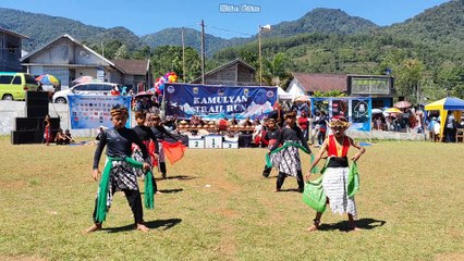 Kuda Lumping  Tarian Traditional Indonesia