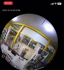 Vídeo mostra ladrão arrombando loja na rodoviária de Goioerê