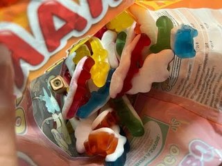 HARIBO: Elle trouve dans son paquet de bonbons une surprise