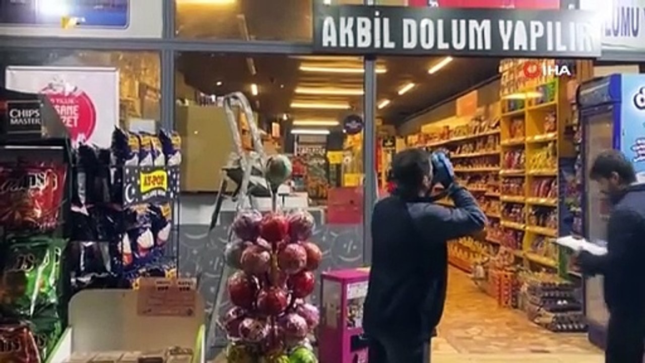 Attaque armée sur un marché à Esenyurt : les fenêtres ont été brisées et les objets à l'intérieur ont été endommagés