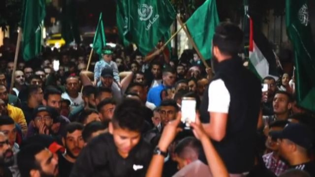 Manifestazione a Ramallah in solidarietà con Gaza