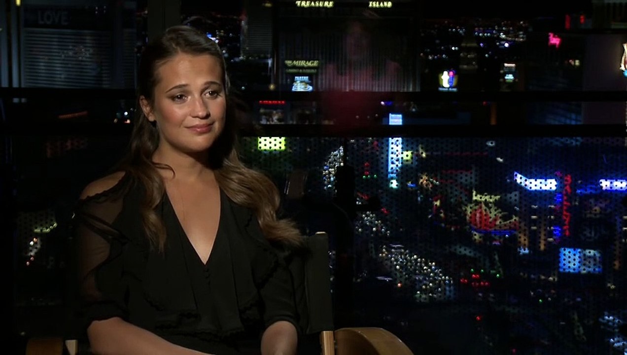Alicia Vikander