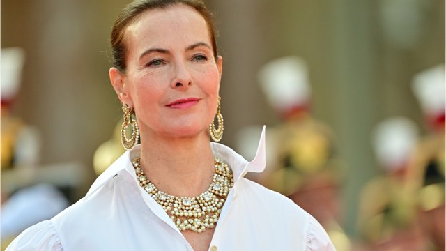 Voici - Carole Bouquet : l'actrice victime d'une chute qui bouleverse profondément sa vie