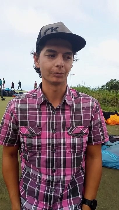 Soixante pilotes de parapente se donnent rendez-vous à Saint-Leu