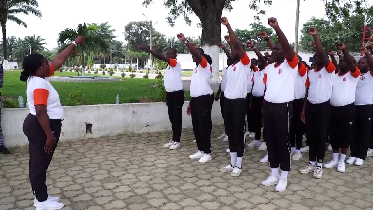 La 59ᵉ promotion de l'École Nationale de l'Administration (ENA) s'initie aux notions militaires.
