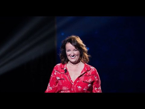 Anne Roumanoff : Il a fallu menacer votre fille... , la comique surprise en direct par un auditeur