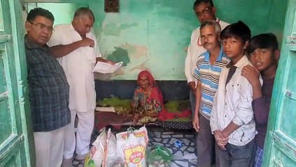 अचानक मिली खुशियां तो आंख से छलक पड़े आंसु.........