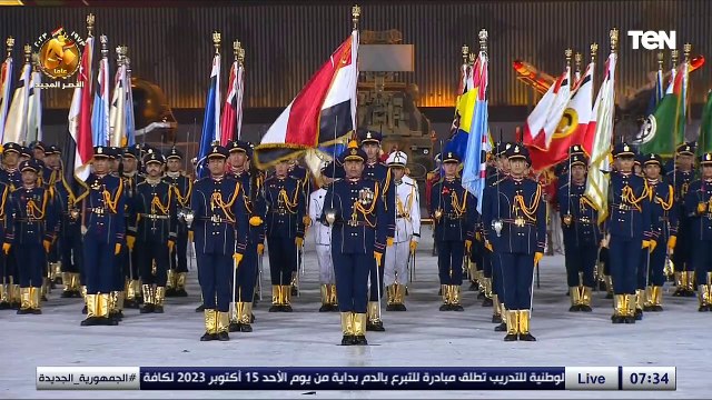 قوة وتناغم.. السيسي يشاهد طابور العرض العسكري أثناء حفل تخرج دفعة جديدة من طلبة الكليات العسكرية
