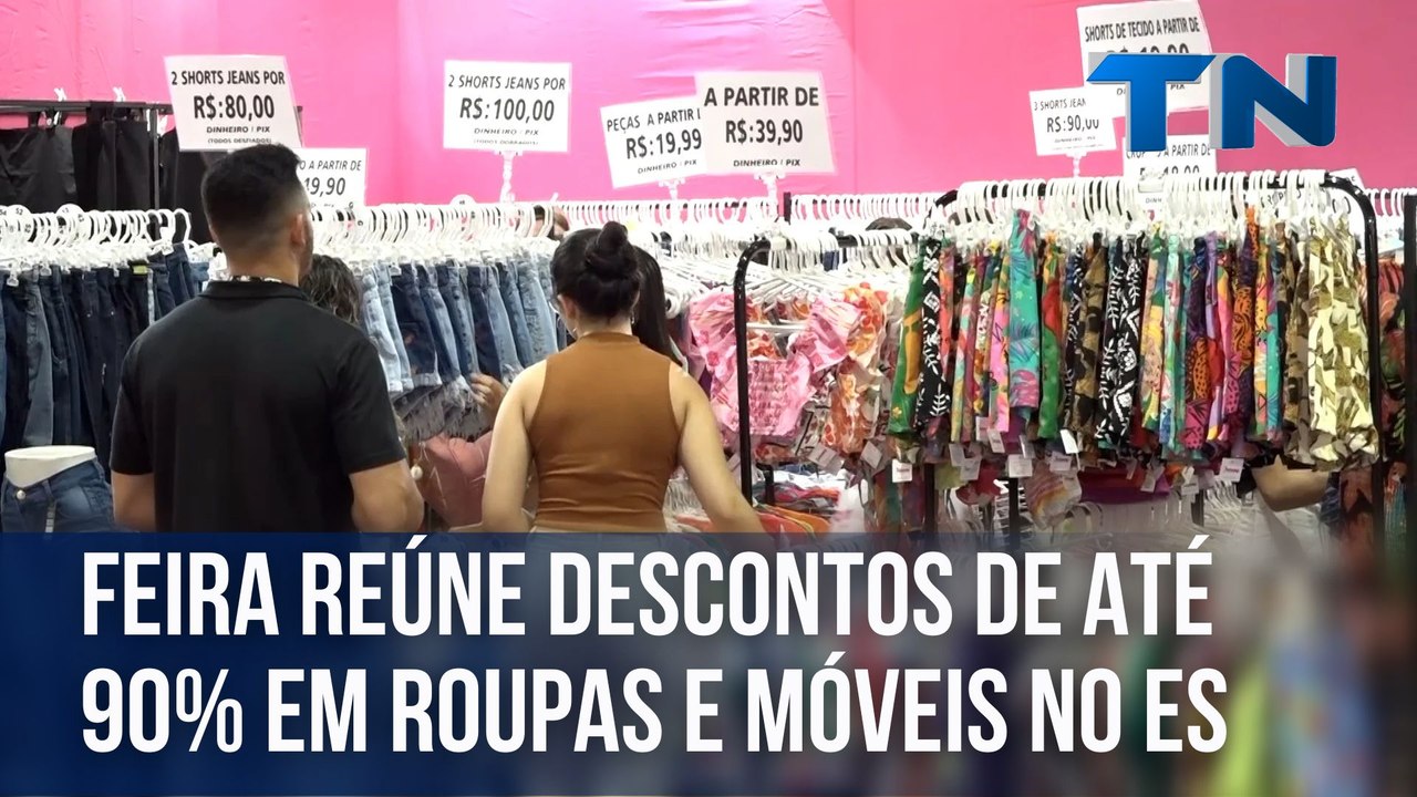 Feira reúne descontos de até 90% em roupas e móveis no ES