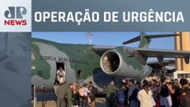 Terceiro voo da FAB retorna ao Brasil com 69 repatriados