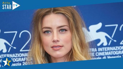 Amber Heard dos au mur : cet autre mensonge pour lequel elle risque désormais 14 ans de prison