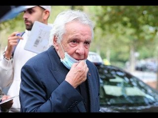 Michel Sardou : le chanteur empêtré dans une sinistre histoire de harcèlement, une...
