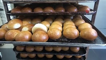 Fabrika gibi okul: Günde 6 bin ekmek üretiyor