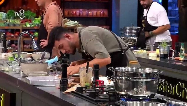 MasterChef All Star'da Somer Sivrioğlu, stüdyoda uyuyan Sergen'e tepki gösterdi: Saygısızlık