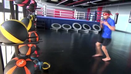 L'histoire de devenir champion du monde grâce à un survivant du tremblement de terre