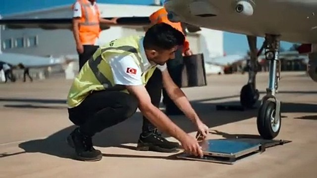 Selçuk Bayraktar paylaştı! TB3 ilk koşu testini başarıyla tamamladı...