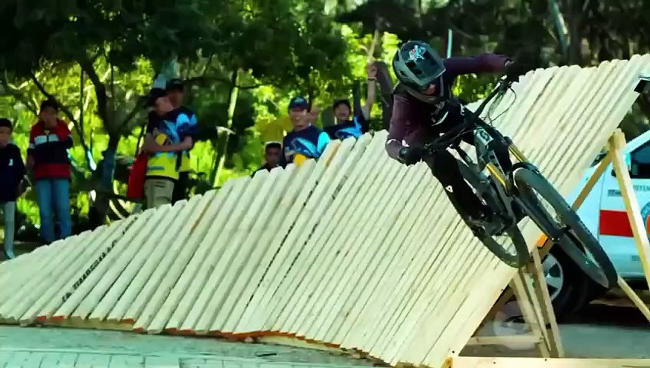 Romina Poderosa - Trailer