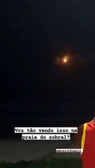 'Bola de fogo' foi vista por populares na Praia do Sobral