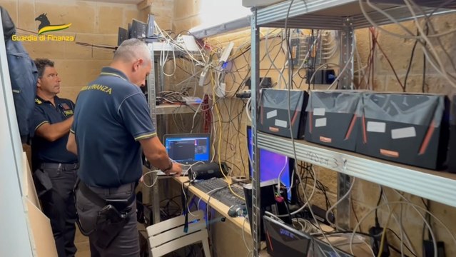 Maxi operazione anti pezzotto contro pirateria audiovisiva e illecita riproduzione di canali Sky (13.10.23)