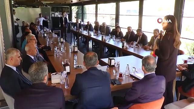 Le vice-président du parti AK, Çiğdem Karaaslan, a visité les résidences d'Adıyaman