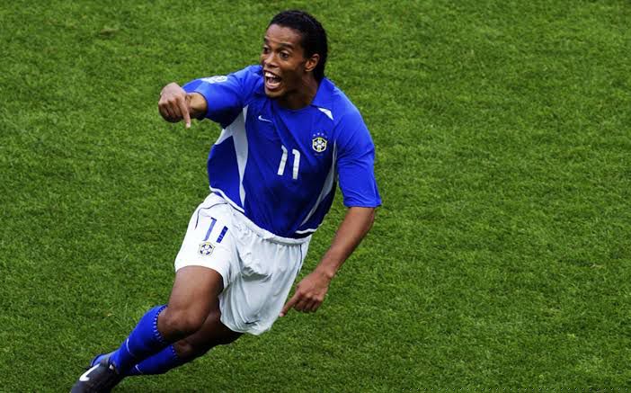 'All footballers dream of playing for Milan' - Ronaldinho loving Rossoneri resurgence