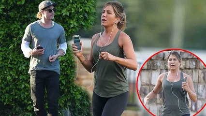 Couple outfits: Aniston and Brad Pitt were spotted exercising in the neighborhood near house