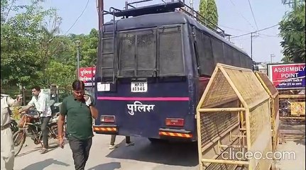 पांडाल की आड़ में खेल रहे थे जुआ