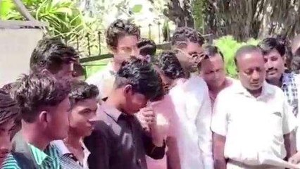 नीमच:अखिल भारतीय विद्यार्थी परिषद के कार्यकर्ताओं ने प्राचार्य को दिया ज्ञापन
