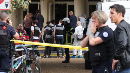 Un enseignant tué lors d’une attaque au couteau à Arras : l’auteur, un jeune tchétchène, était fiché S