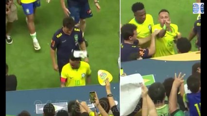 Neymar was Left Salty after being hit on the Head by POPCORN thrown by an angry fan in WC-Qualifier