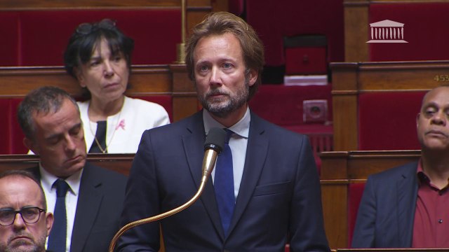 Attaque au couteau à Arras: Nous ne cèderons rien face au terrorisme et le combattrons sans relâche affirme Boris Vallaud (PS)