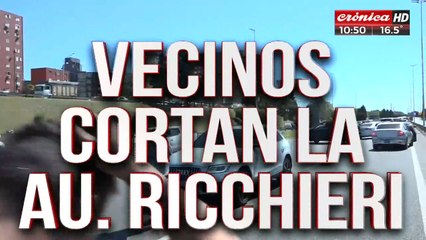 Asesinato en Villa Celina: vecinos cortan la autopista Ricchieri