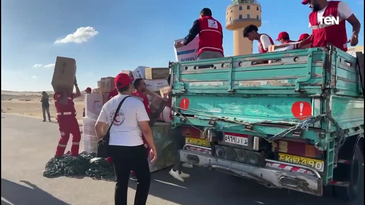 مطار العريش يستقبل ٢٦ طن مساعدات اضافية لاهلنا في فلسطين .